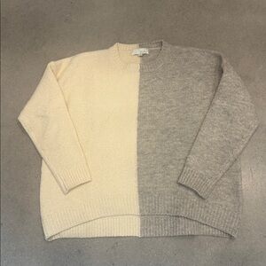 Grey and off-white medium sweater by Pinch